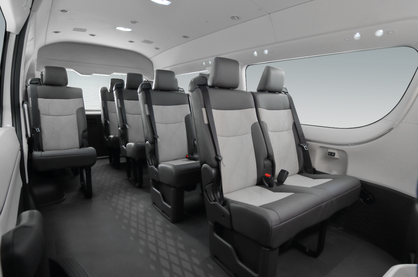 laloshuttle private white van happy customer