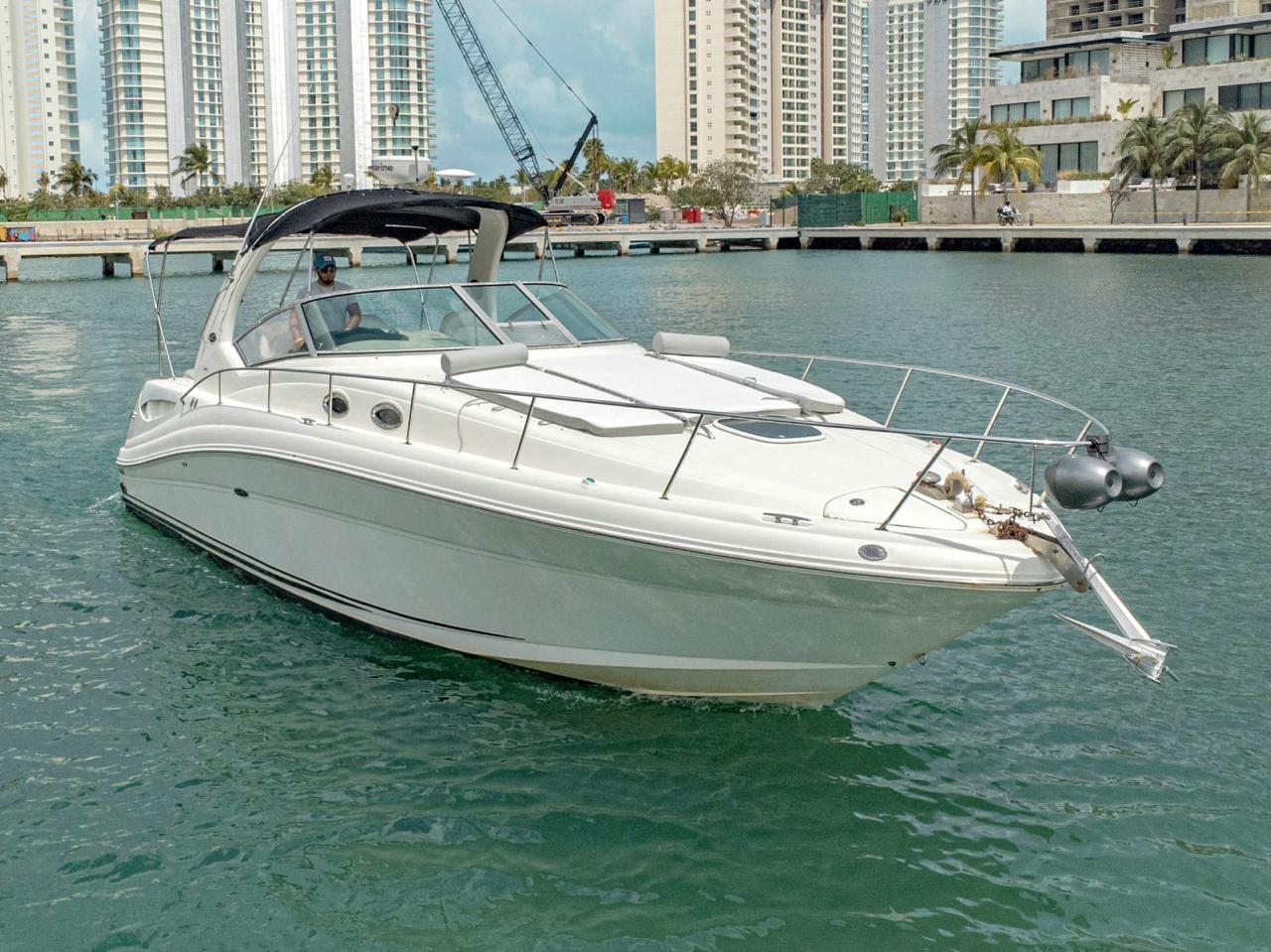 Pescado de cerca en el barco